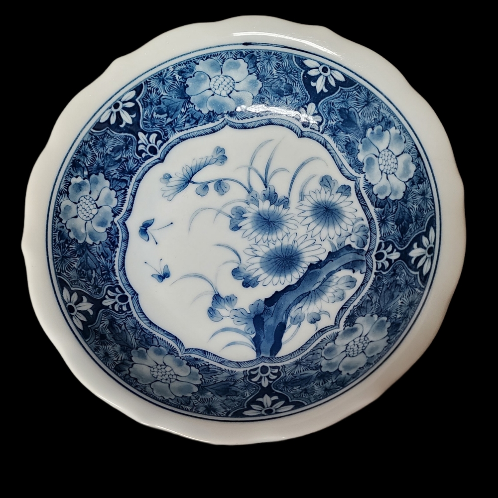 Blue and White Japanese Traditional Design Butterfly/Sunflower Decorative Bowl
